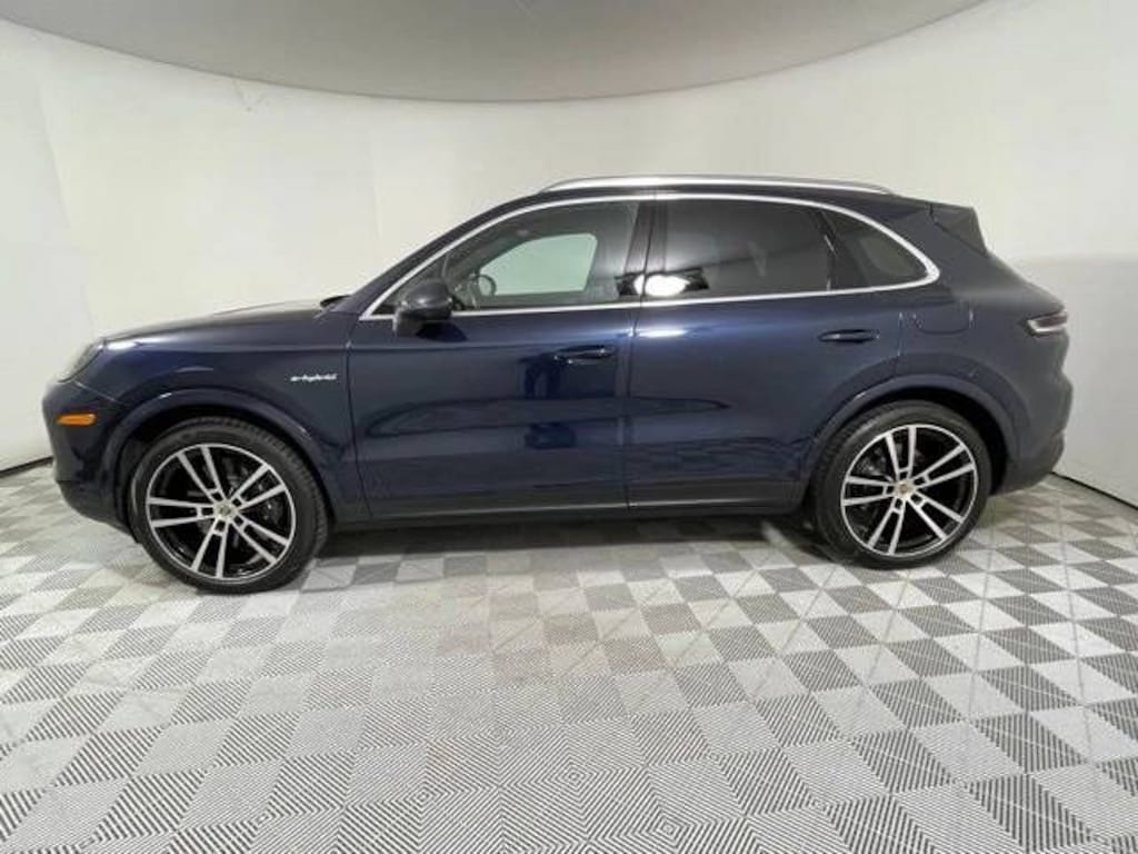 Certified 2024 Porsche Cayenne E-Hybrid SUV