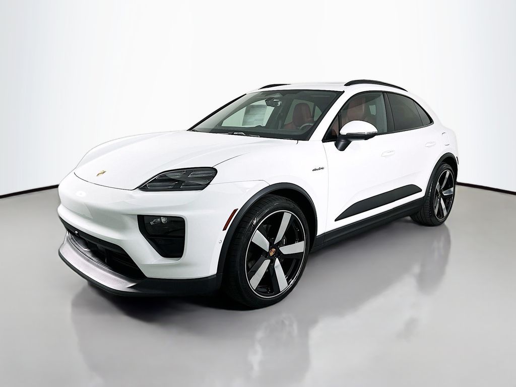 2026 Porsche Macan Base