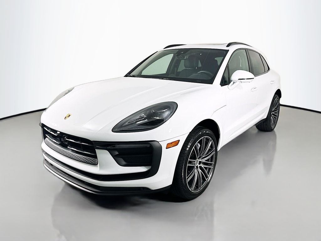 2025 Porsche Macan Base