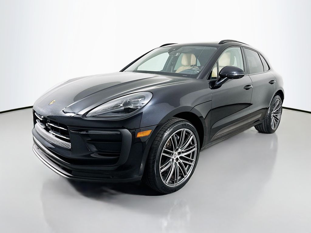 2024 Porsche Macan -'s photo