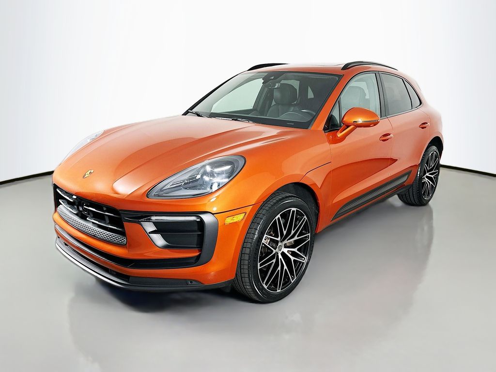 2023 Porsche Macan's photo