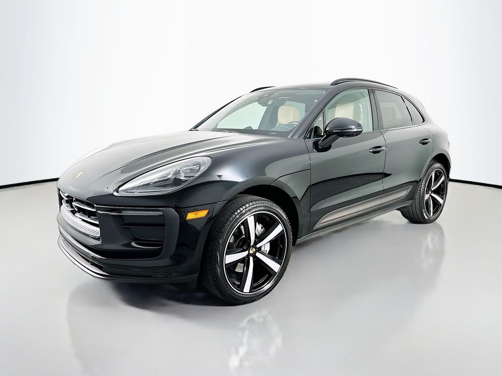 2023 Porsche Macan Base