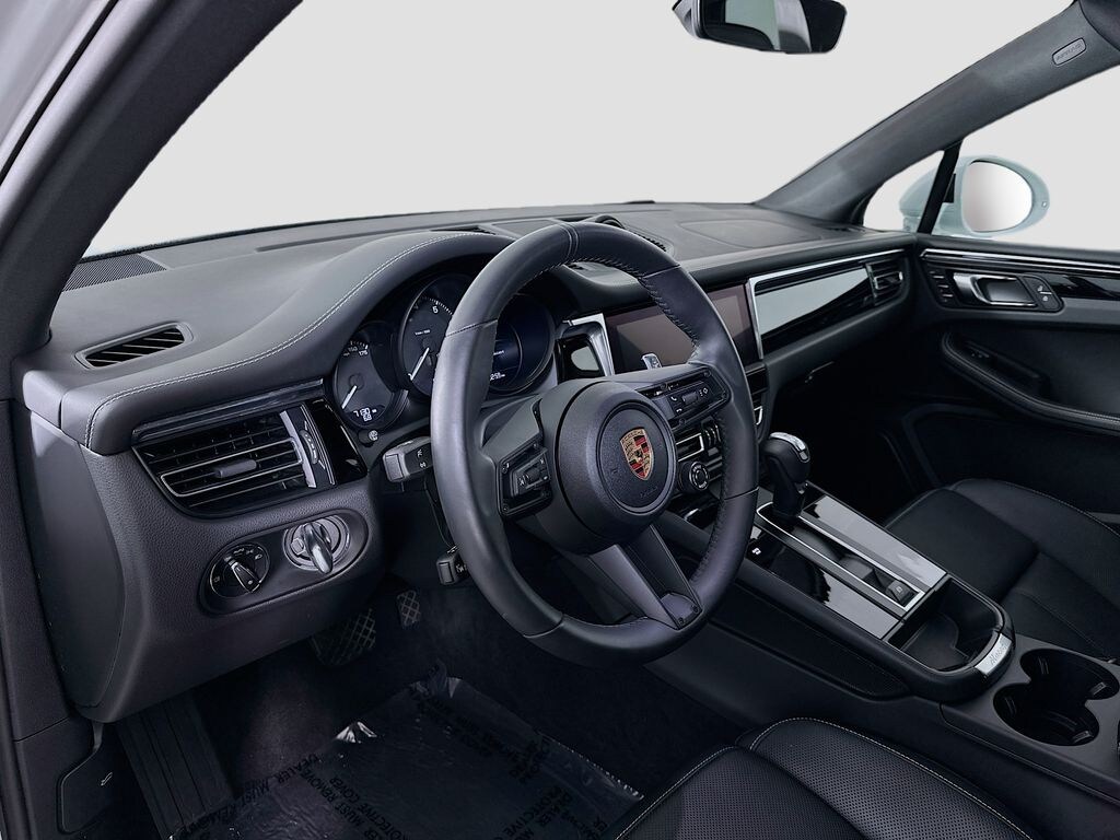 New 2025 Porsche Macan SUV