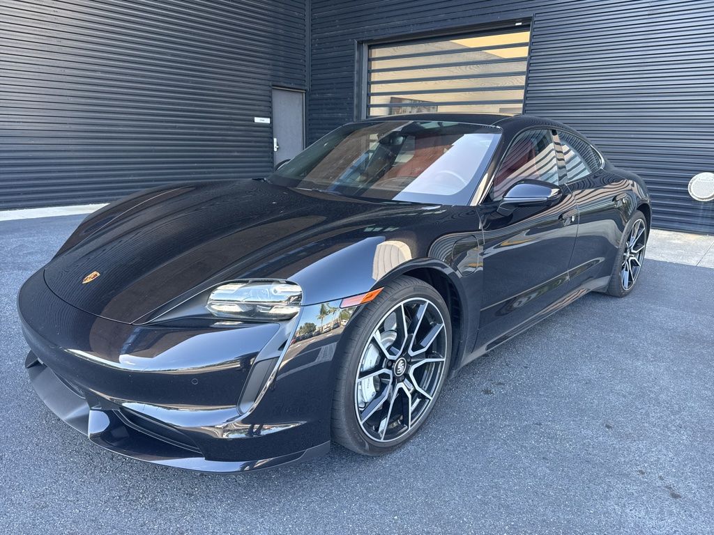 2022 Porsche Taycan Turbo's photo