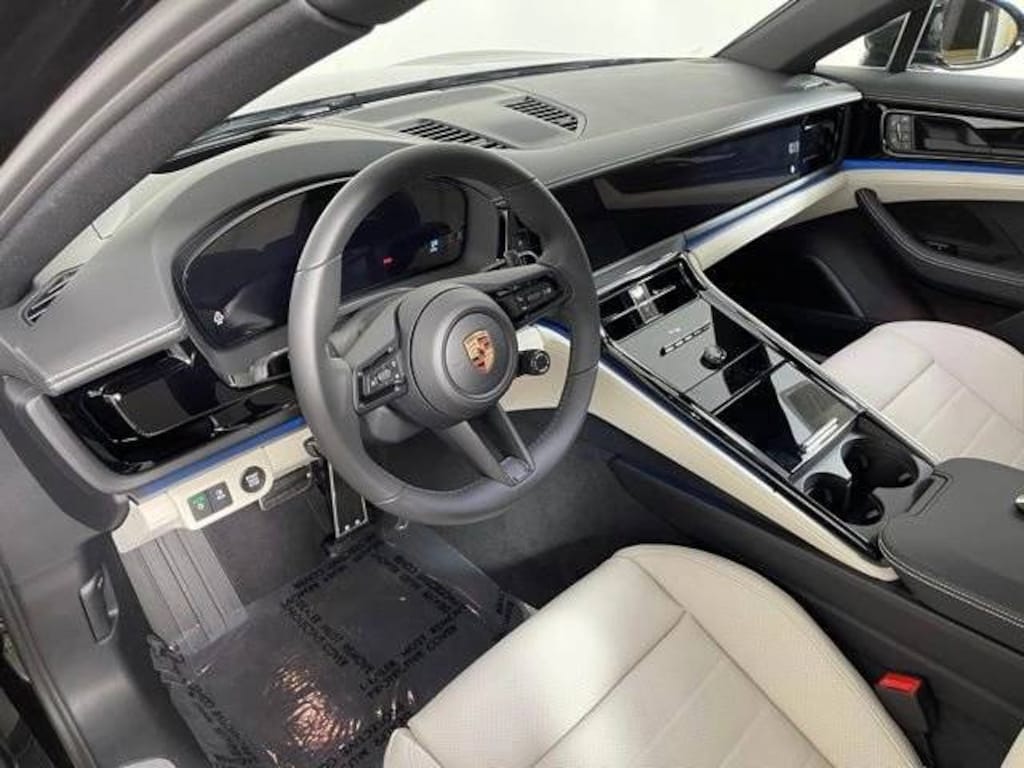 New 2025 Porsche Panamera Hatchback