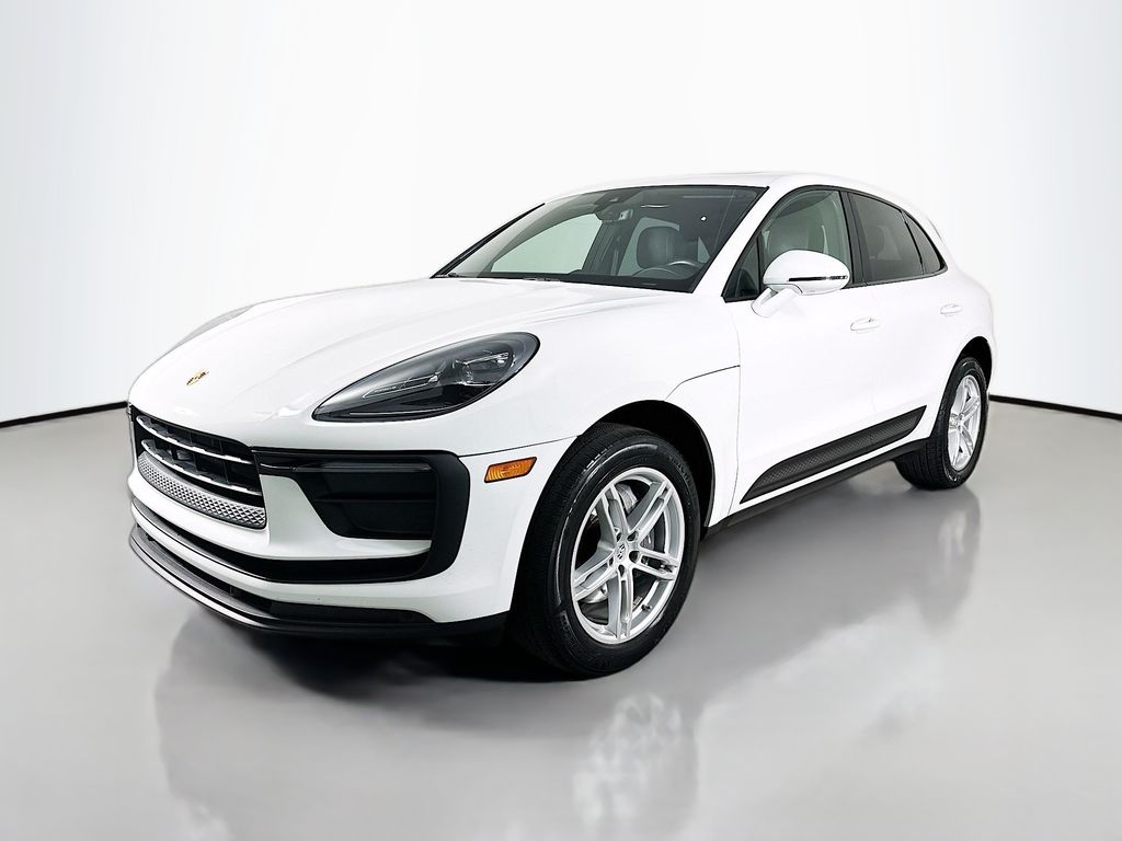 2022 Porsche Macan -'s photo
