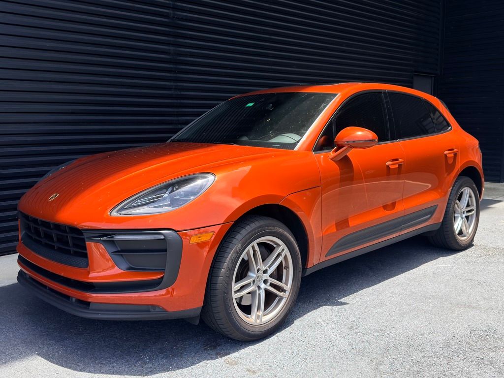 2022 Porsche Macan -'s photo