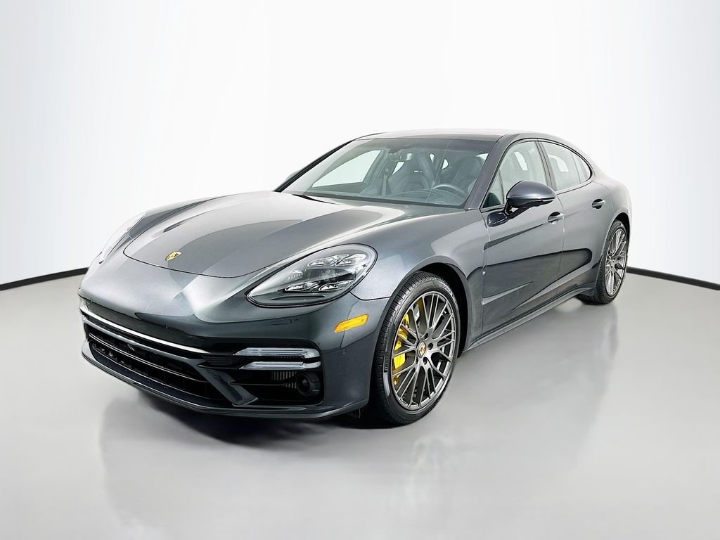 2023 Porsche Panamera Turbo S's photo