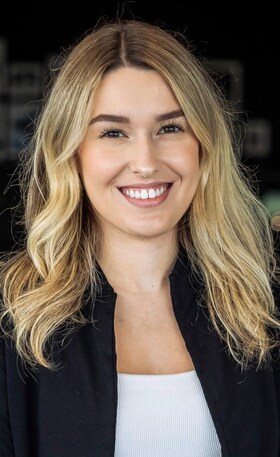 Staff member Jasmine McGill from ID_8db765d177eb