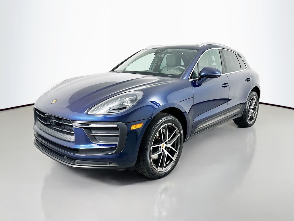 2023 Porsche Macan Base