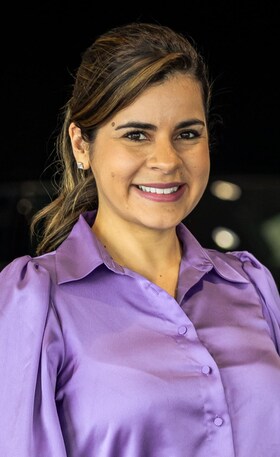 Staff member Clarissa Prado from ID_11028e8a7397