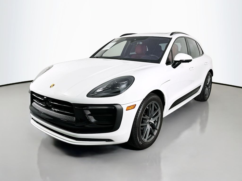 2025 Porsche Macan T