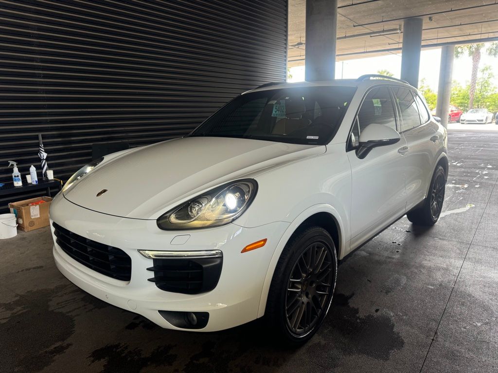 2018 Porsche Cayenne Platinum Edition's photo