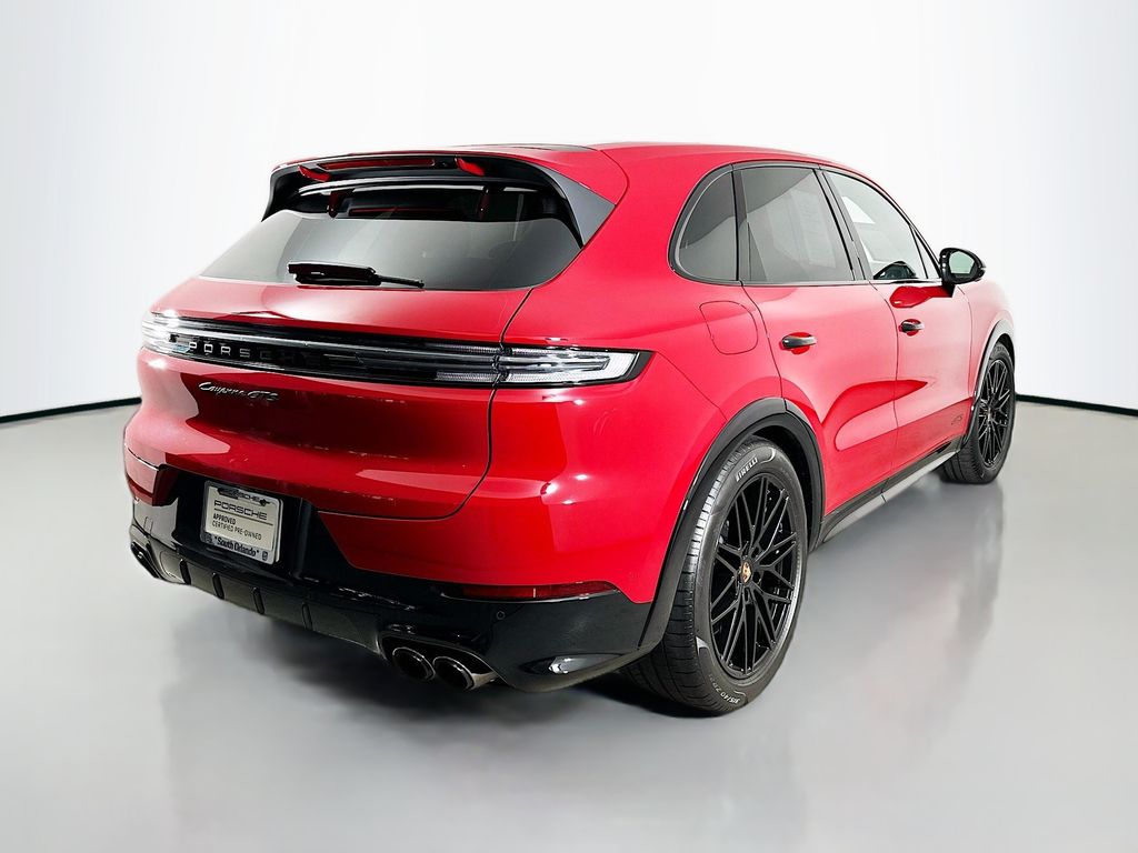2025 Porsche Cayenne GTS - Photo 9