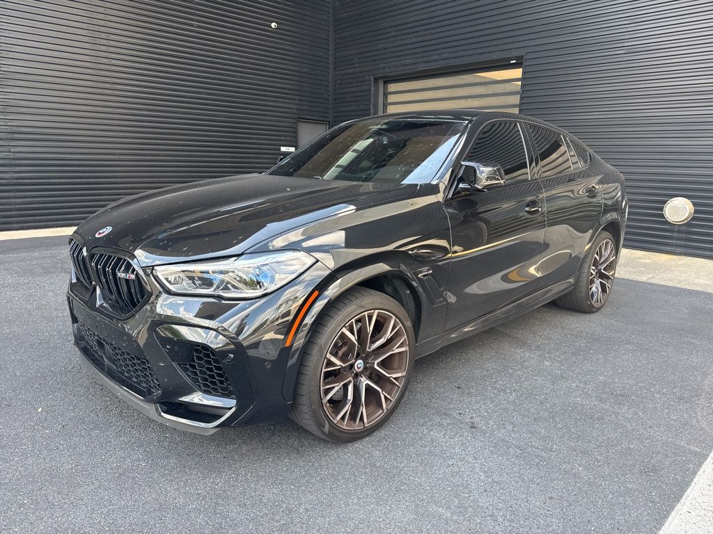 2023 BMW X6 M -'s photo