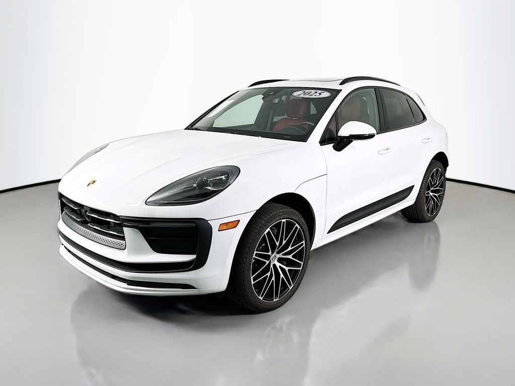 2025 Porsche Macan Base
