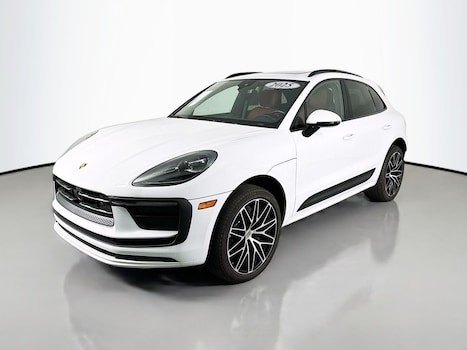 2025 Porsche Macan SUV