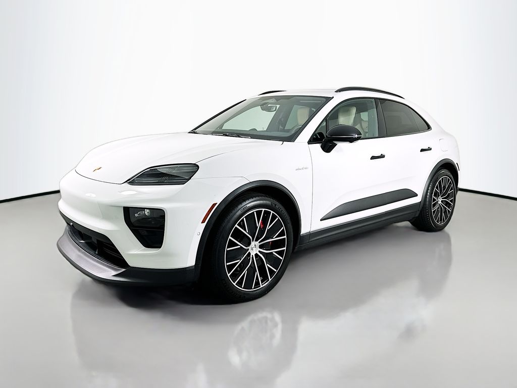 2025 Porsche Macan S's photo