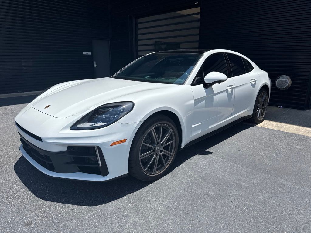 2025 Porsche Panamera 4's photo