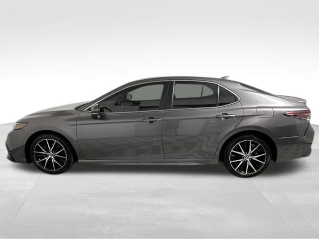 Used 2023 Toyota Camry SE Sedan