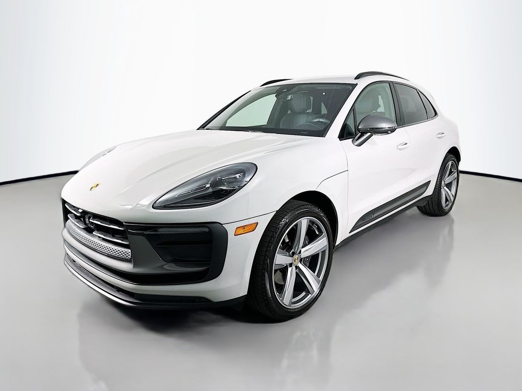 2023 Porsche Macan T