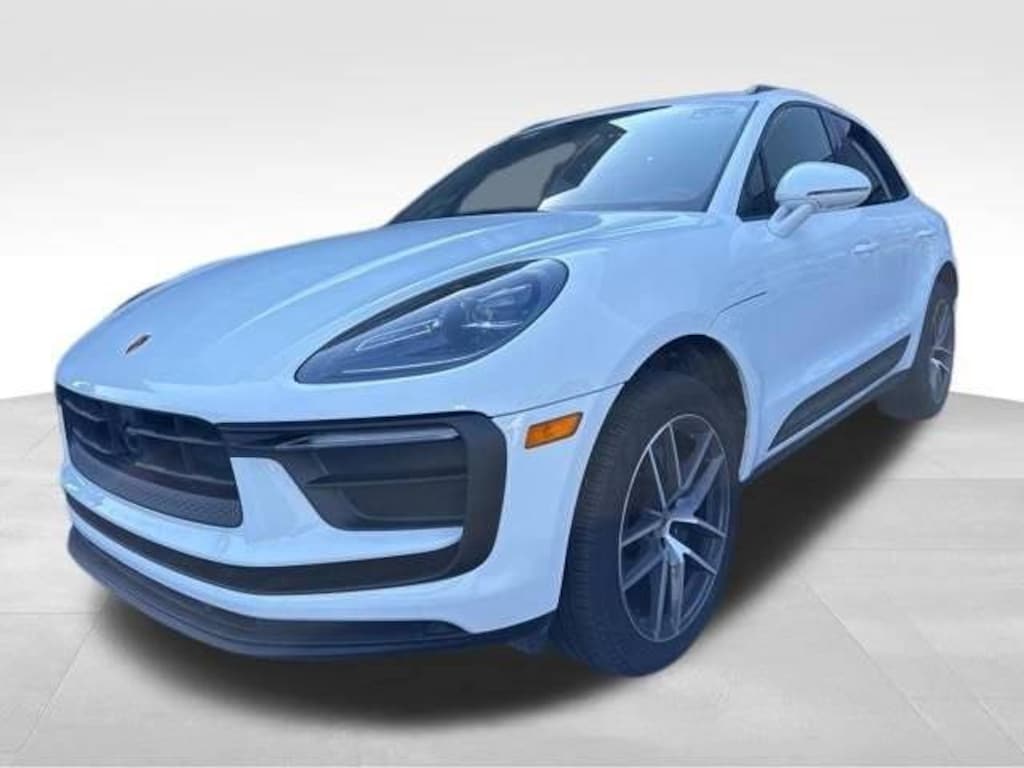 New 2025 Porsche Macan  SUV