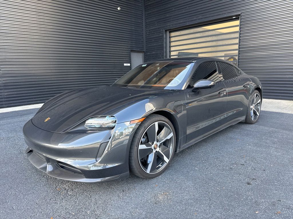 2020 Porsche Taycan Turbo S's photo