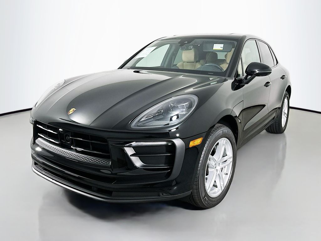 2025 Porsche Macan T's photo