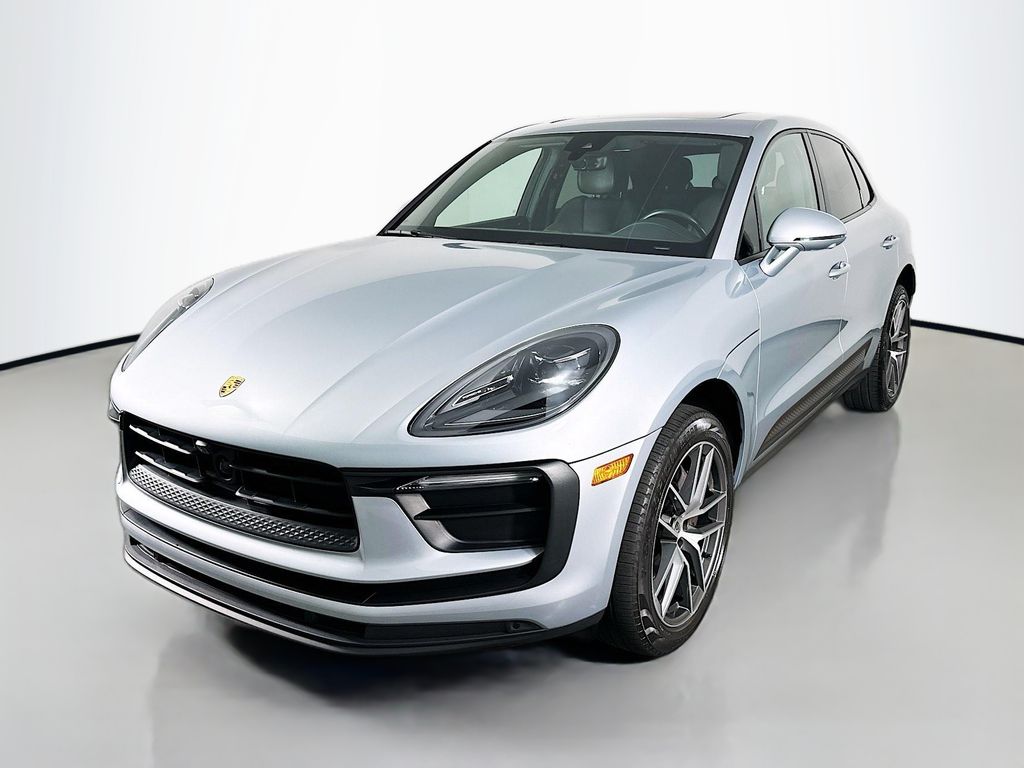 2023 Porsche Macan Base