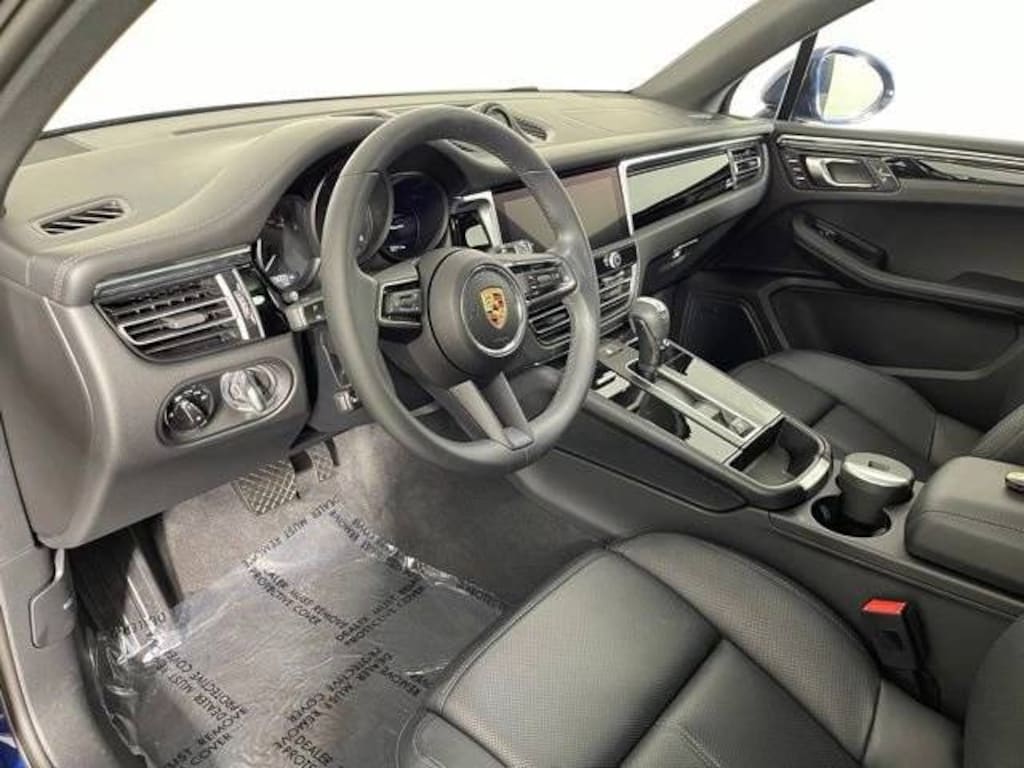 New 2025 Porsche Macan  SUV