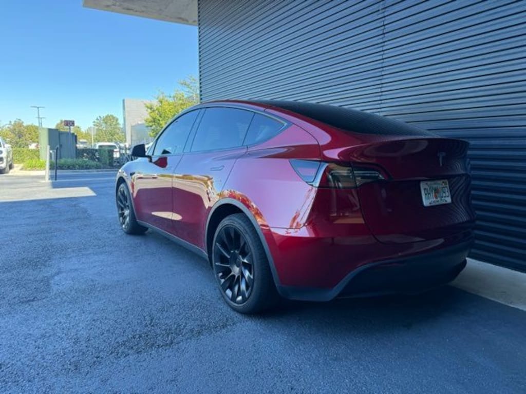 Used 2024 Tesla Model Y Long Range SUV