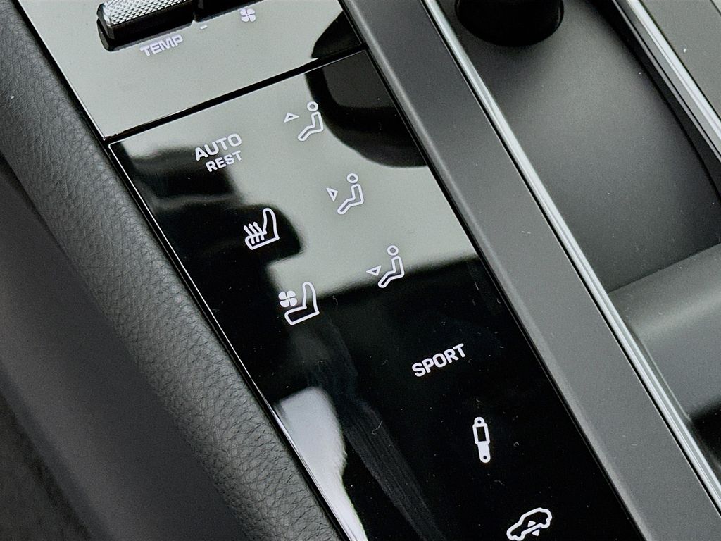 2026 Porsche Macan GTS - Photo 23