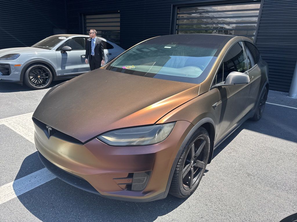 2021 Tesla Model X Long Range Plus's photo
