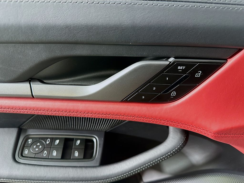 2026 Porsche Taycan S - Photo 20