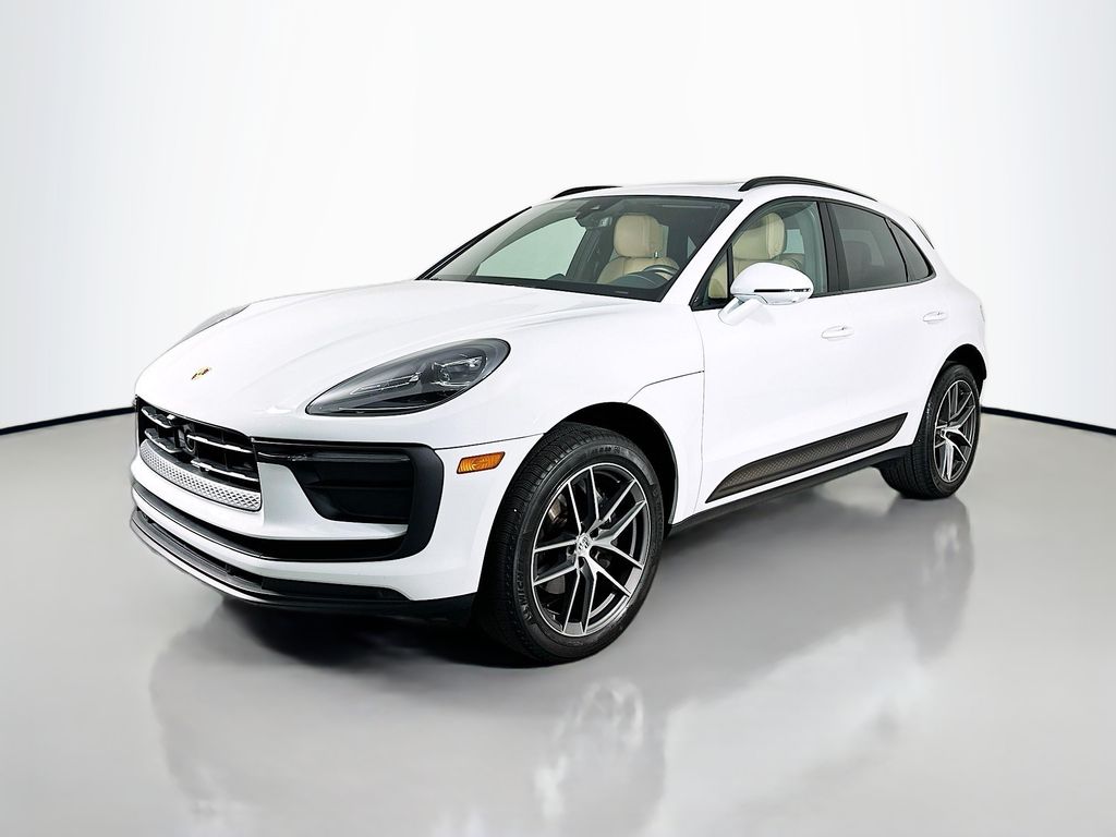 2023 Porsche Macan -'s photo