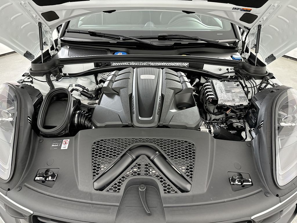 2026 Porsche Macan GTS - Photo 32