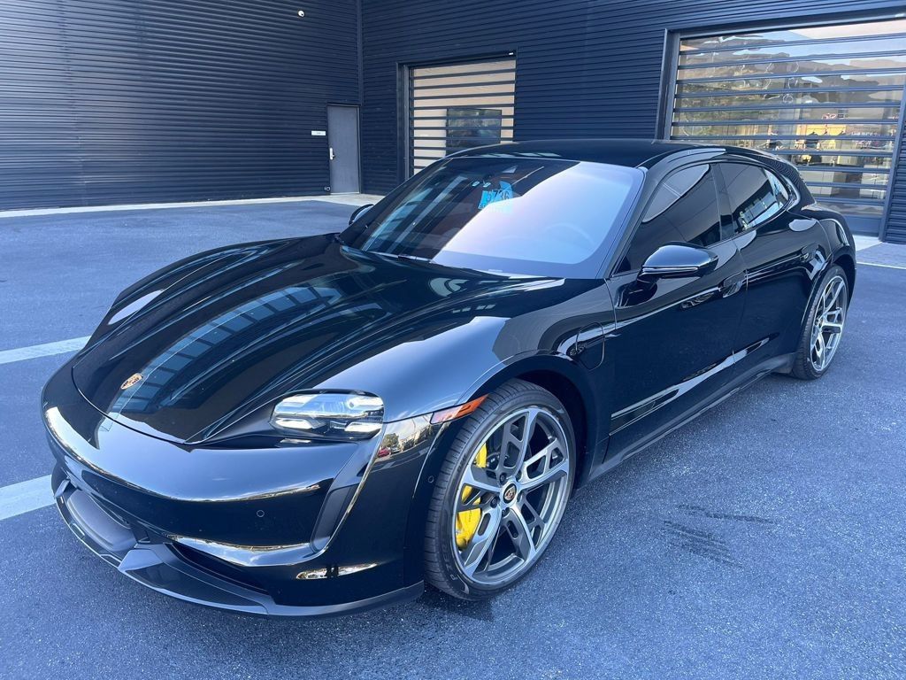 2024 Porsche Taycan Turbo S's photo