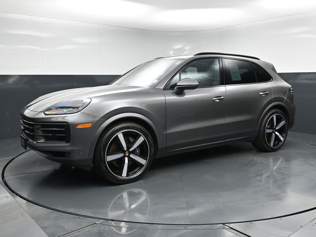 2025 Porsche Cayenne -'s photo