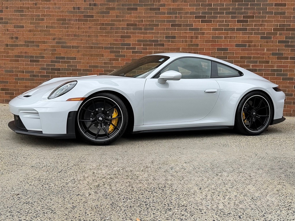 2025 Porsche 911 GT3's photo