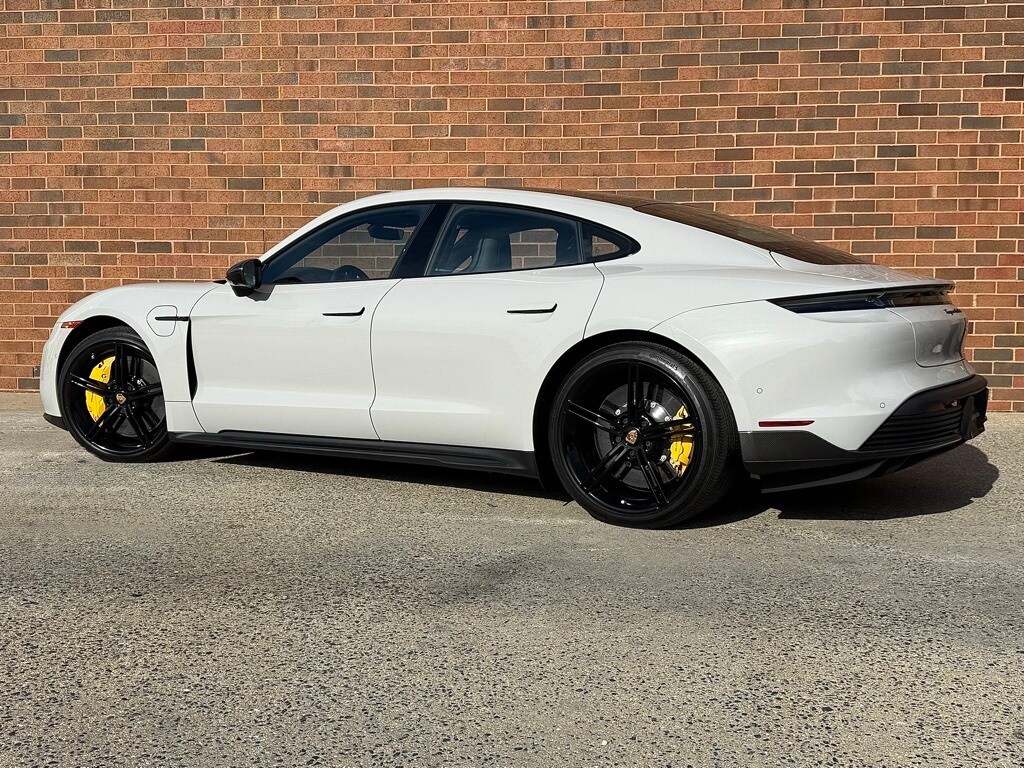 2023 Porsche Taycan Turbo S photo 3