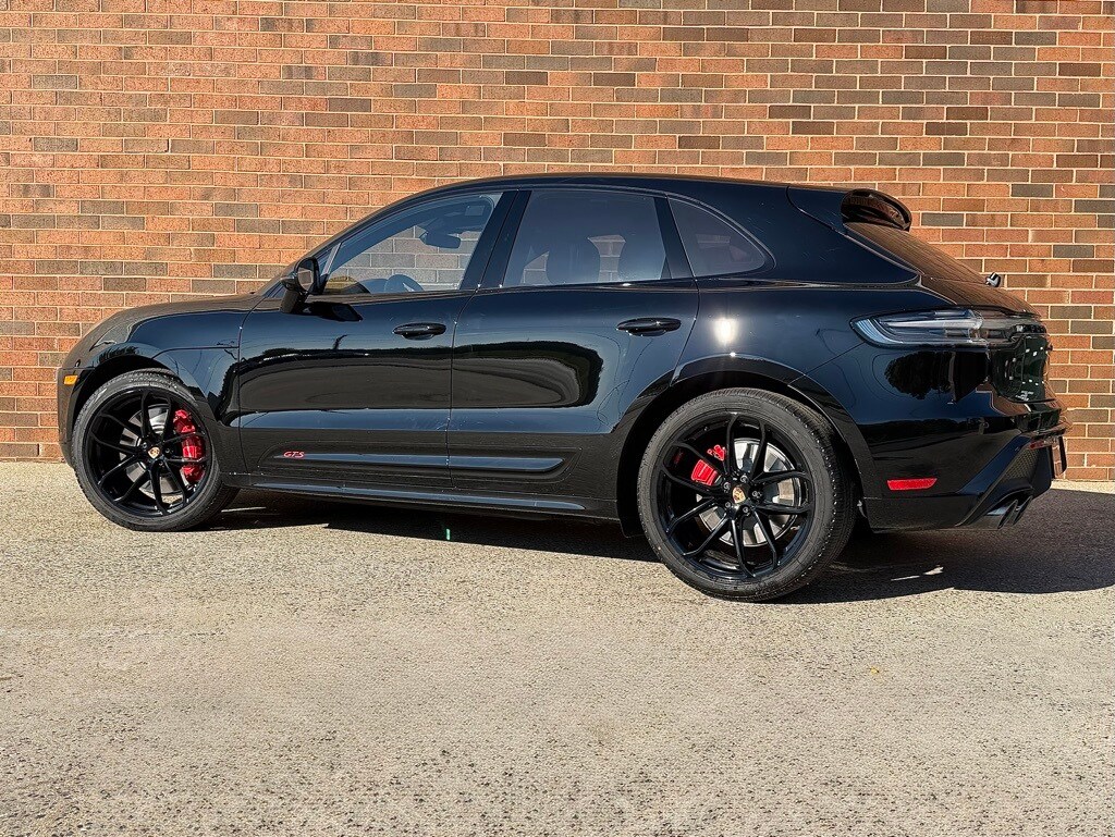 2026 Porsche Macan GTS photo 3