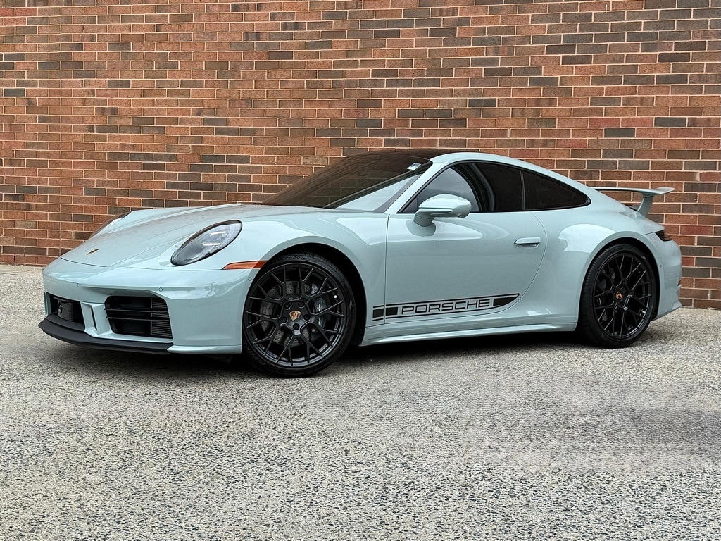 2025 Porsche 911 Carrera