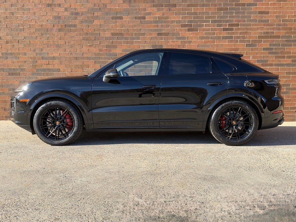 2026 Porsche Cayenne S E-Hybrid Coupe photo 2