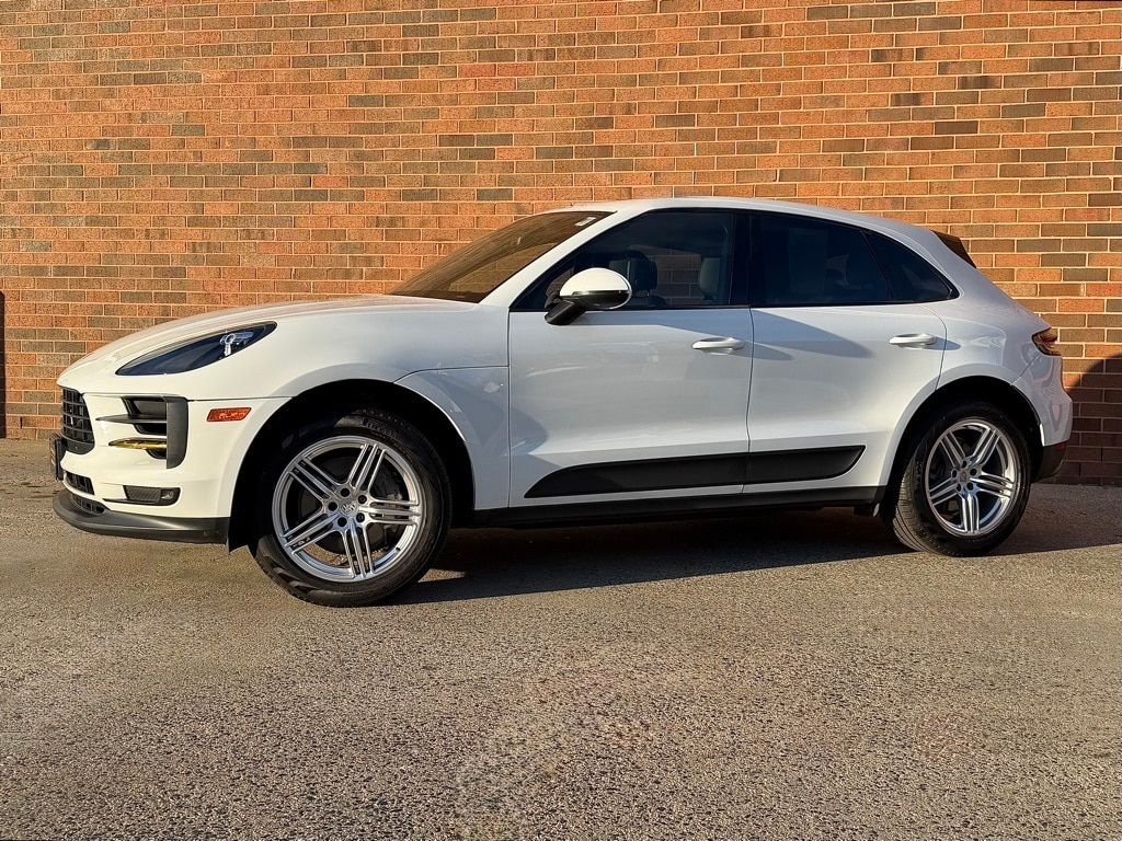 2020 Porsche Macan S's photo