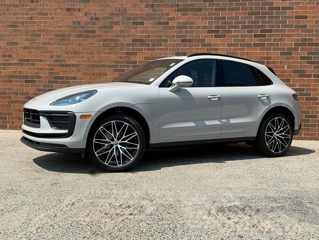 2025 Porsche Macan