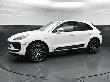 2026 Porsche Macan SUV
