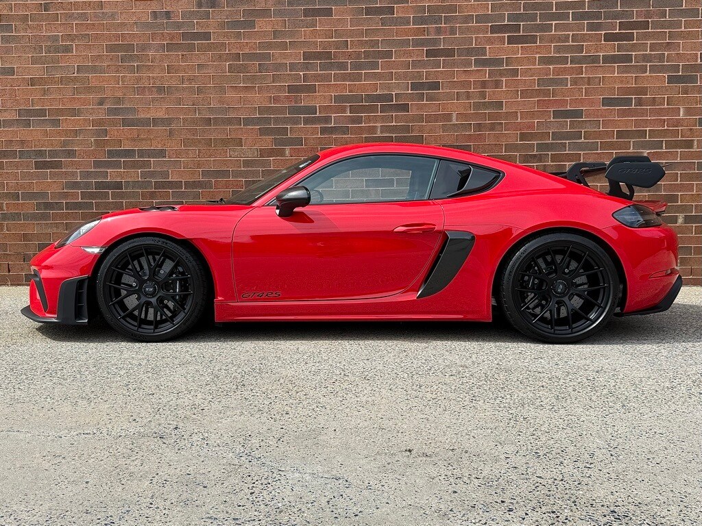 2023 Porsche Cayman GT4 RS photo 2