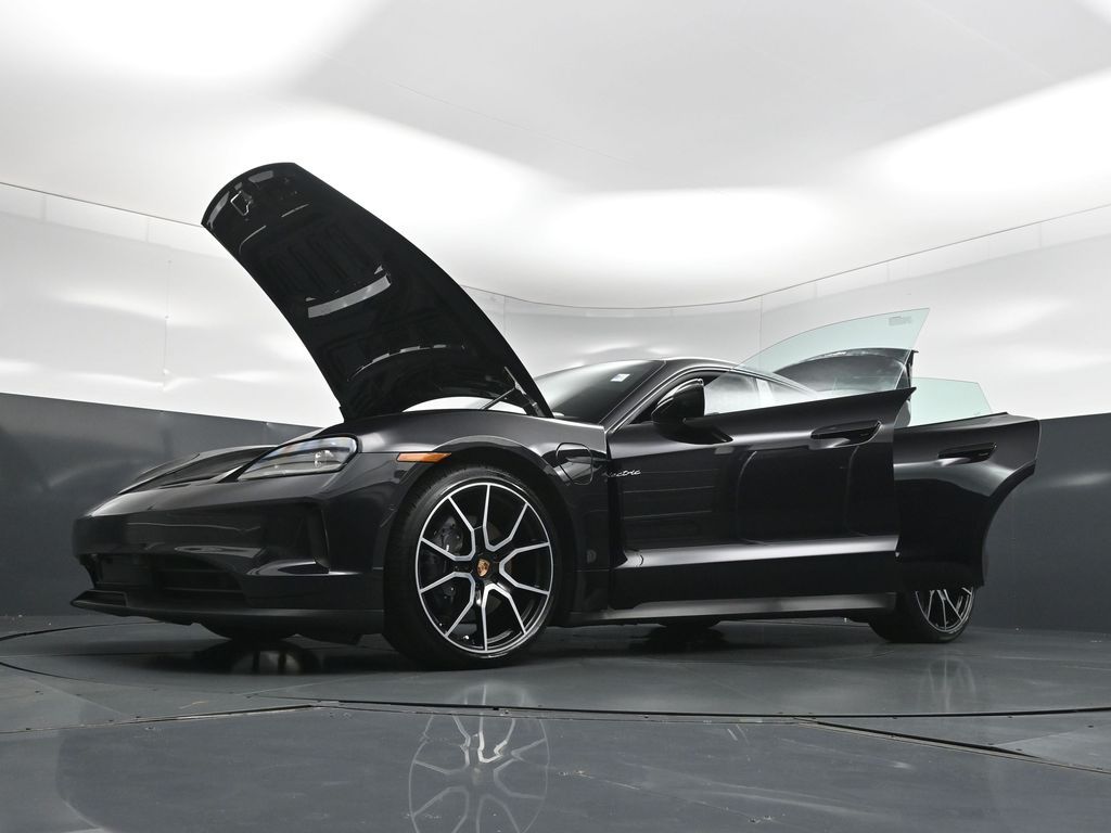 2025 Porsche Taycan Base - Photo 37