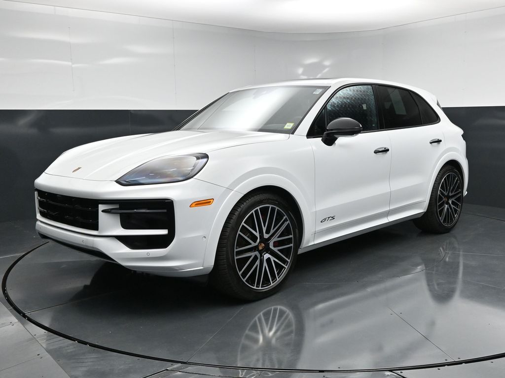 2025 Porsche Cayenne GTS