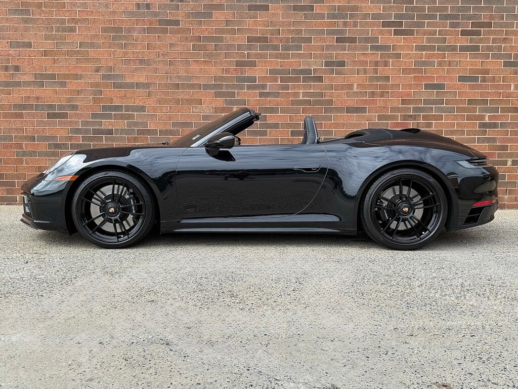2023 Porsche 911 4S 4 GTS photo 2